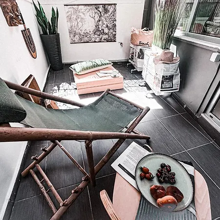 Urban Apartment *