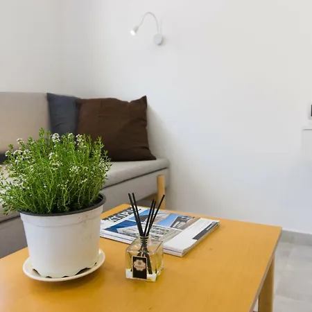 Urban Apartment *